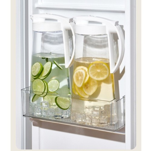 Locking plastic pitcher 1l - pitcher, 2.1l
